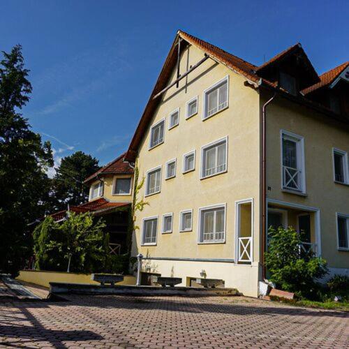 Francoise Szallo Balatonlelle Exterior photo
